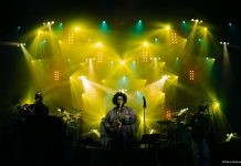 Kamasi Washington, Meshell Ndegeocello, Donny McCaslin & Ishkero : une nuit de jazz électrique à Jazz à Vienne Kamasi Washington a épaté le Théâtre Antique le vendredi 4 juillet 2025 pour Jazz à Vienne. (© PierreGouineau)