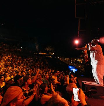 Jazz à Vienne : Lakecia Benjamin et De La Soul, de l’alto flamboyant aux légendes du rap au théâtre antique De La Soul sur scène. Le théâtre antique de Vienne, baigné d'une dernière lumière d'été, avant que le hip-hop ne prenne les commandes de la nuit, le 7 juillet 2026.